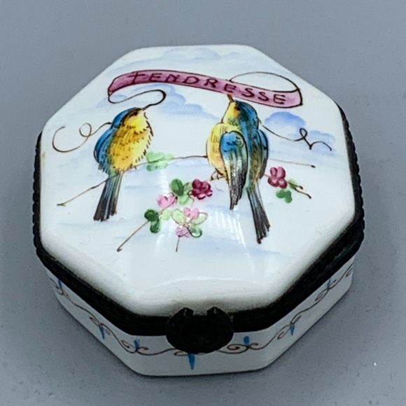 Limoges France Octagon Shaped Hinged Trinket Box Love Birds TENDRESSE Decor Main - Picture 4 of 14